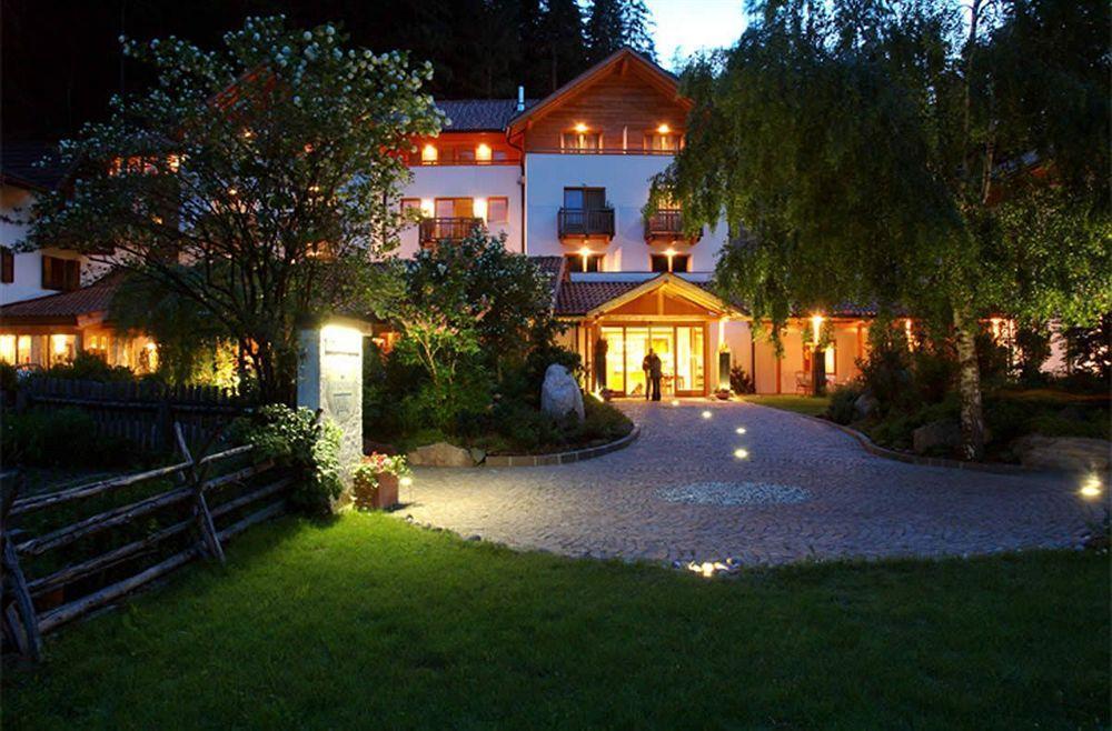 Hotel Bad Schoergau Sarentino Kültér fotó