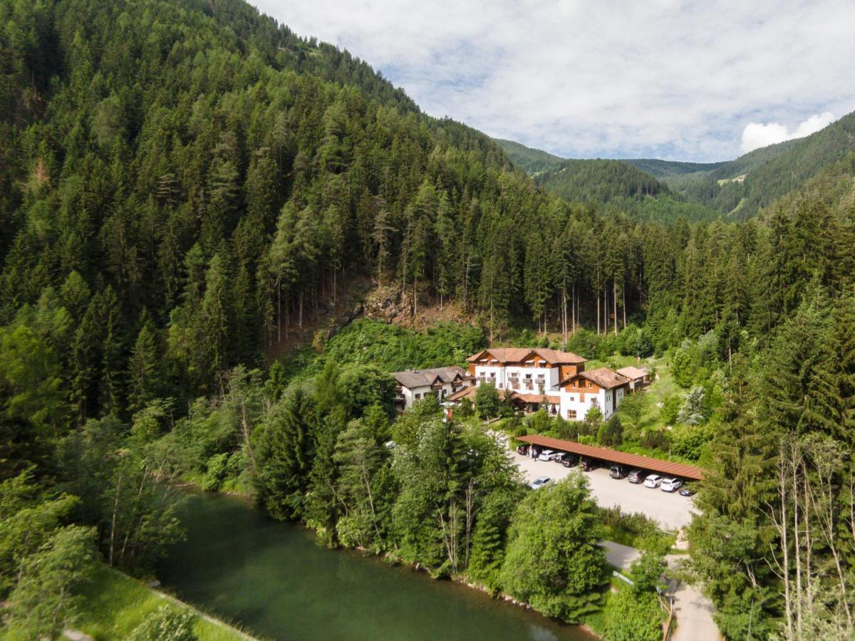 Hotel Bad Schoergau Sarentino Kültér fotó